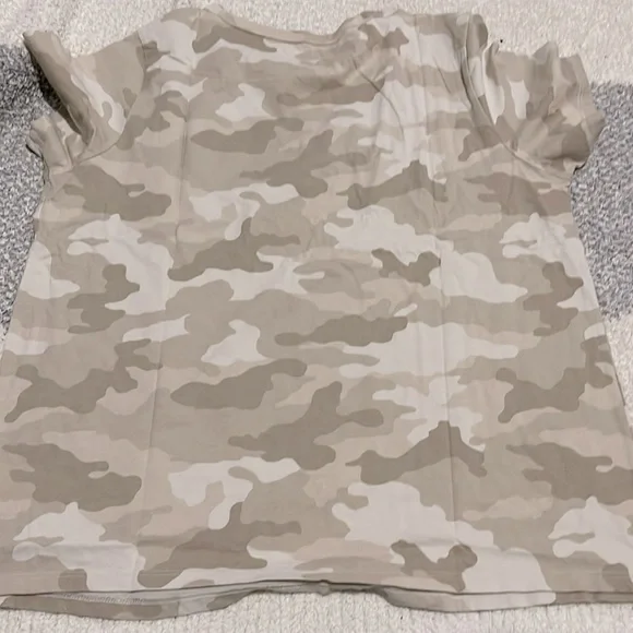 NWT- Old Navy - L & XL. Camo V Cut Twe - Picture 4 of 7